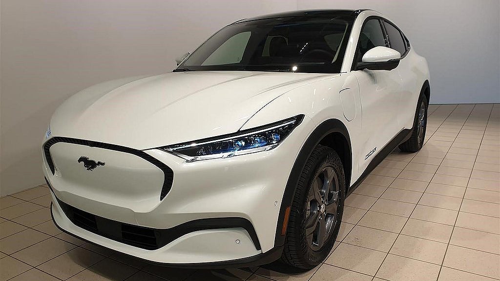 Ford Mustang Mach-E har en räckvidd på 54 mil. 