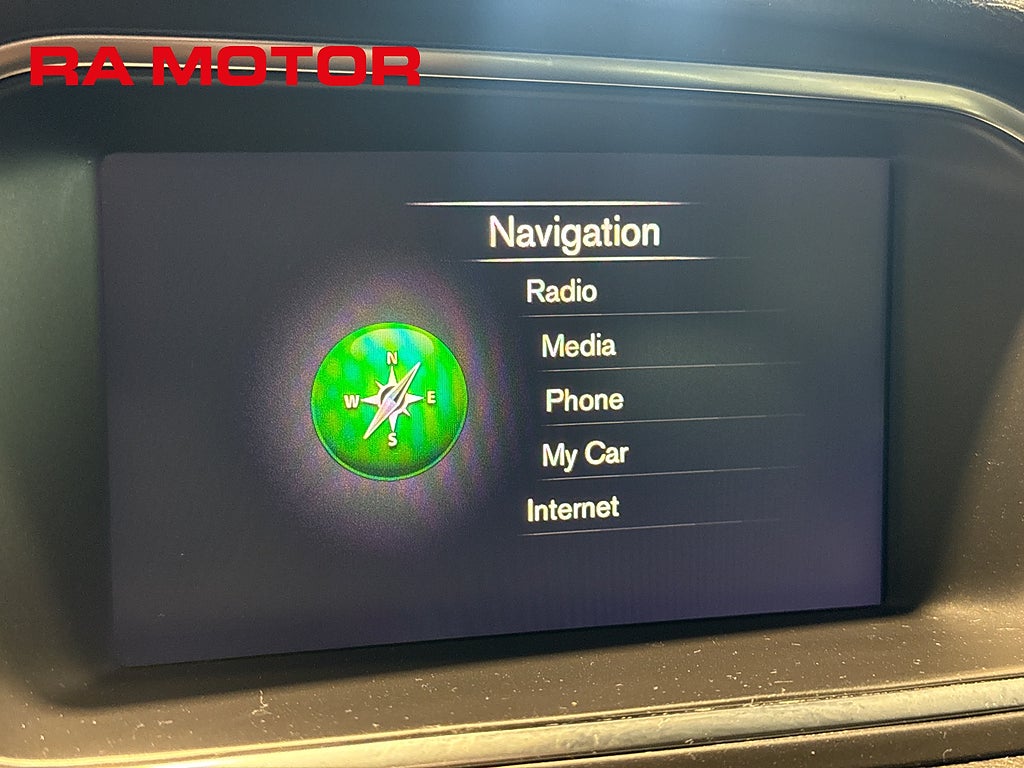 Volvo V40 T3 150hk Kinetic | Backsensorer | Drag | Värmare |