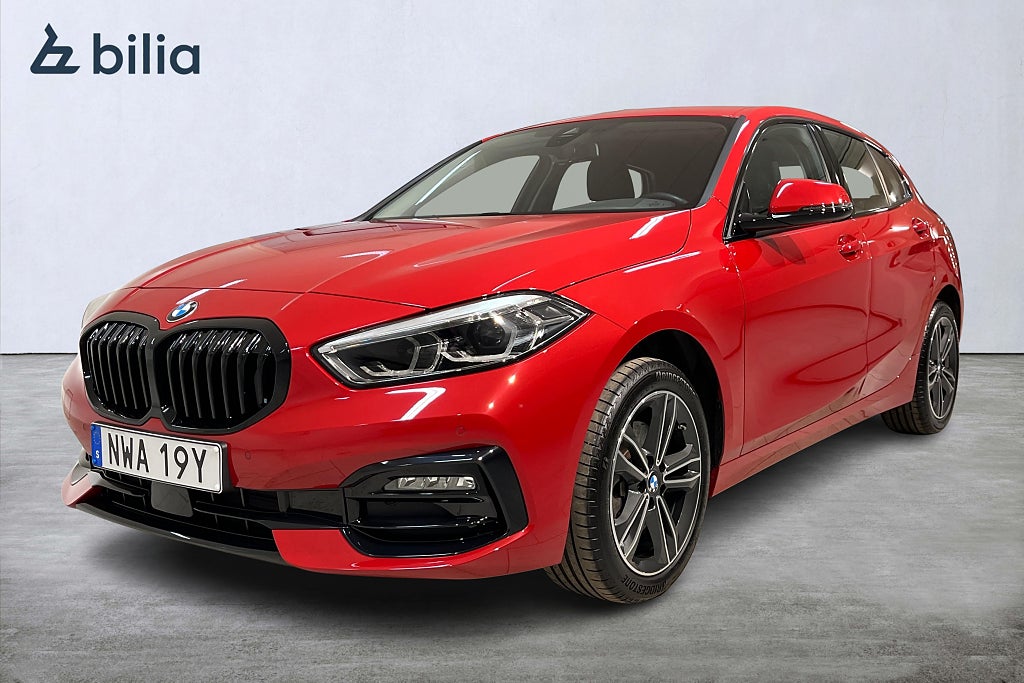 BMW 118 i Sport Line / PDC fram & bak / Navi