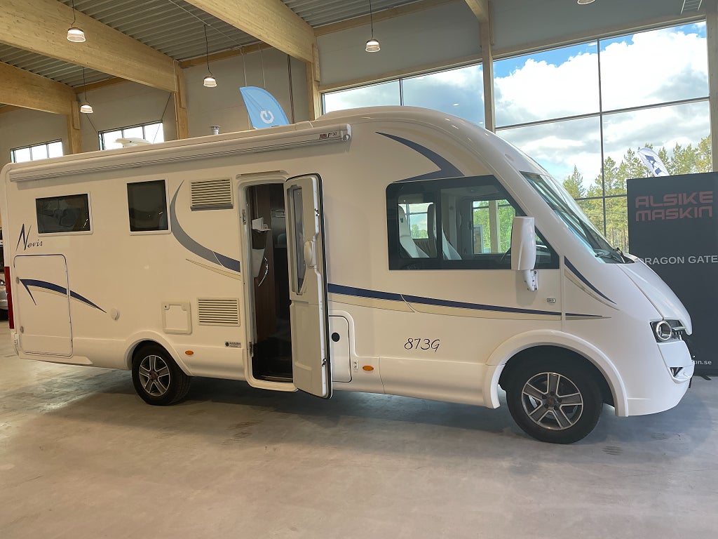 McLouis Nevis 873 /B-körkort/Taksäng/Långbädd/EL-Patron/3495kr/månad
