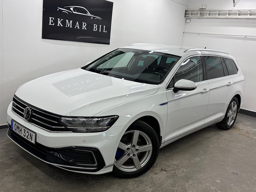 Volkswagen Passat Sportscombi GTE 1.4 TSI GTE|Ny-bes|P-sens|Drag|B-kam 