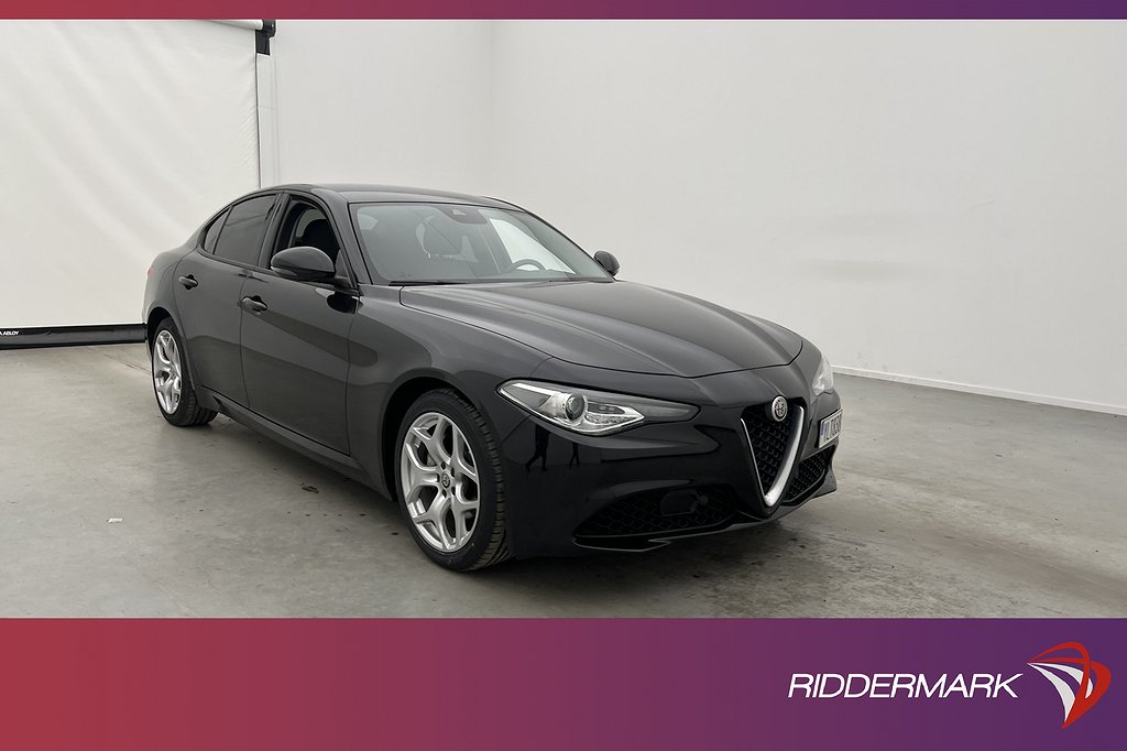 Alfa Romeo Giulia 2.0 Turbo 200hk Super Kamera Rattvärme