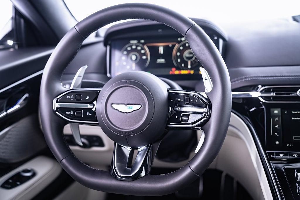 Gallery image 14 of 18