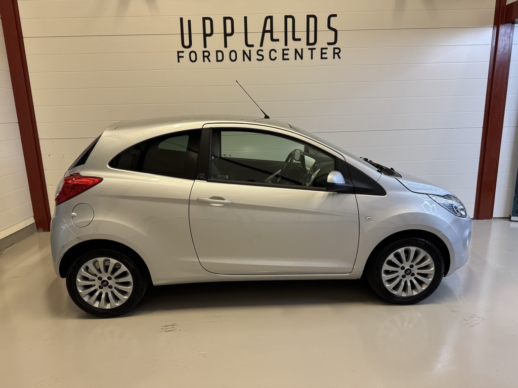 Ford Ka 1.2 Titanium Euro 5 2012, bild 2/10