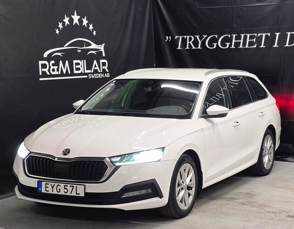 Skoda Octavia Ambition, Få-ägare, Drag, Carplay, Cockpit, MOMSBIL!!!