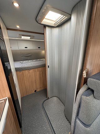 Husbil-alkov Sun Living A75 DP 12 av 22