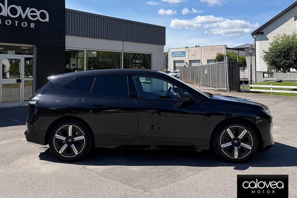 BMW iX xDrive40 326hk 4WD Automat - Sportpaket, Elinfällb...