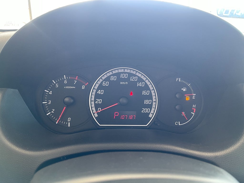 Suzuki Swift 1.5 DOHC 16V VVT Automat 102 hk