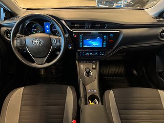Toyota Auris Hybrid Comfort 136hk Kamera/Fullservad/SoV-däck
