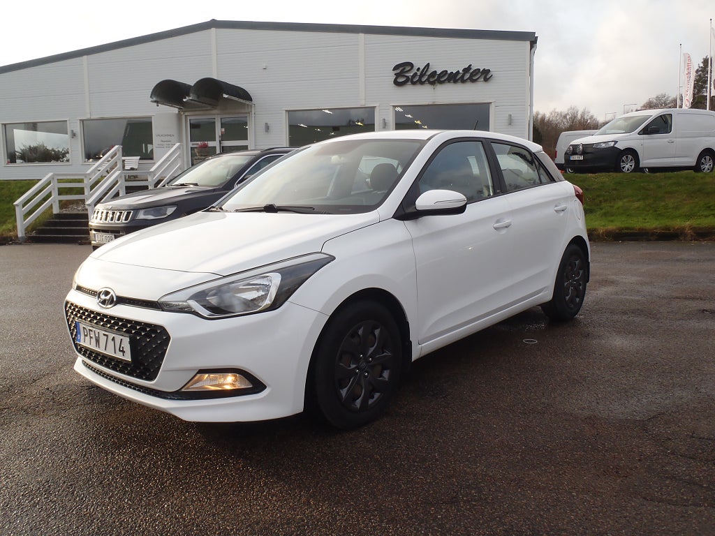 Hyundai i20 1.2 75hk Fullservad, Rattvärme, Bluetooth, AC