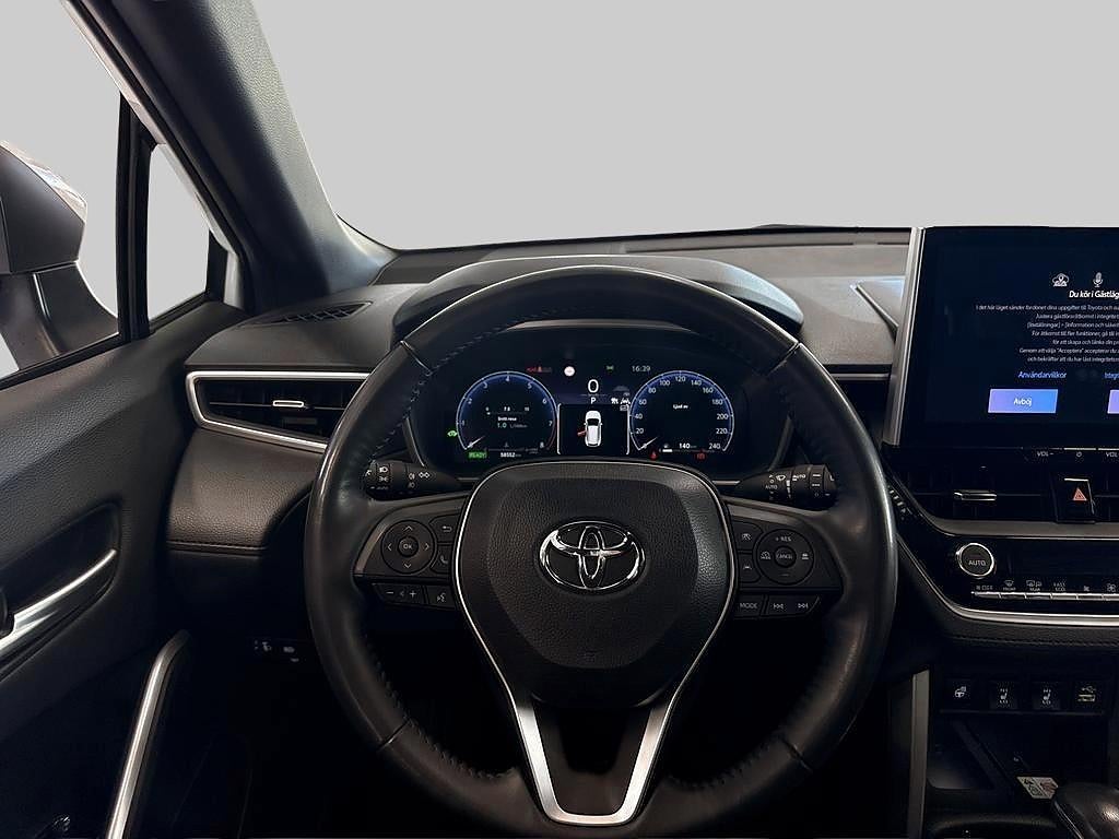 Toyota Corolla Cross 2023 - miniatyr 9