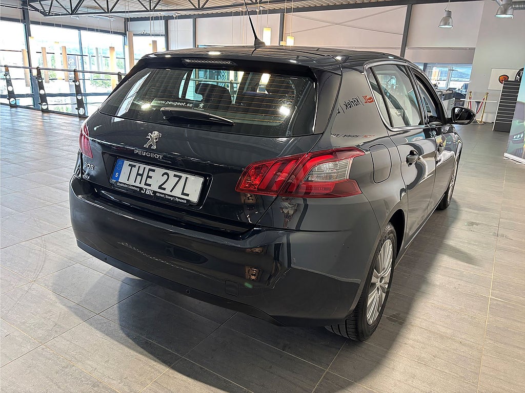 Bild på Peugeot 308 5D Allure 1.2 PT 130hk - CARPLAY, BACKSENSORER
