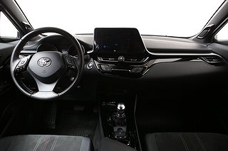 SUV Toyota C-HR 18 av 25