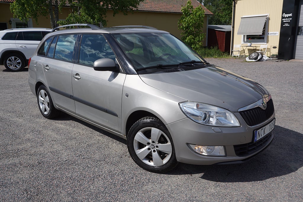 Skoda Fabia Kombi 1.2 TSI Elegance Drag/ 1 ägare