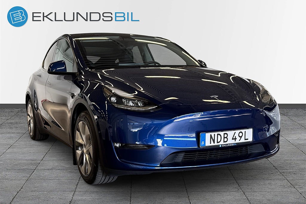 Tesla Model Y 2024