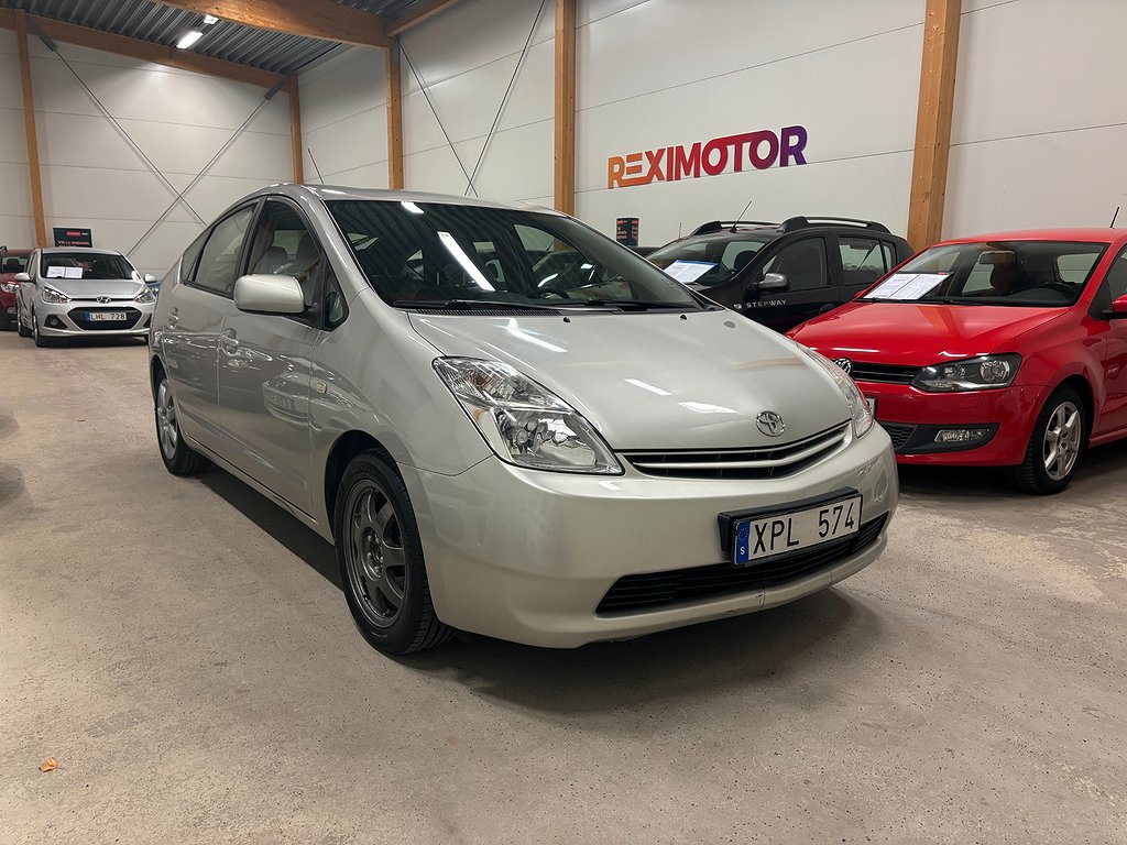 Toyota Prius 1.5 VVT-i + 3CM CVT  Ny Besiktad 