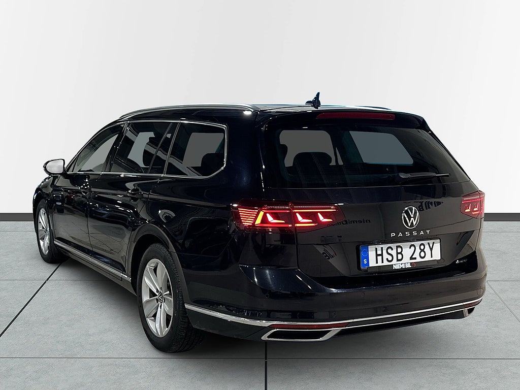 Volkswagen Passat Sportscombi 2.0 TDI AWD GT Drag GPS Pvärm Kamera SoV