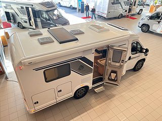 Husbil-halvintegrerad Knaus Sky TI 650 MF 7 av 28