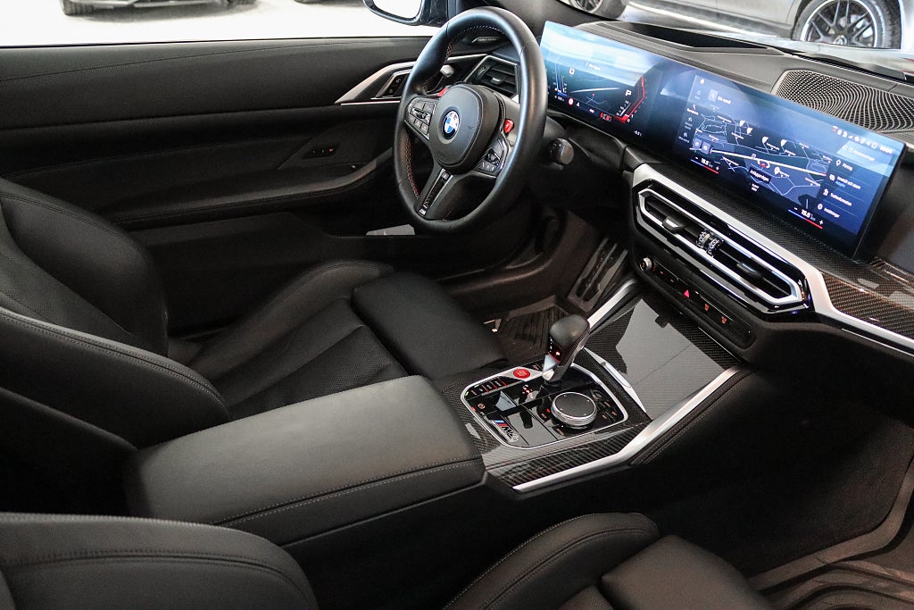 BMW M4 Competition xDrive Coupé Pano Kolfiber H/K ( SE SPEC )