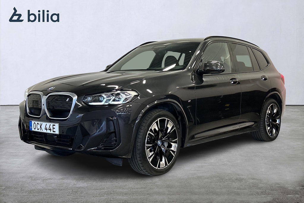 BMW iX3 Charged Plus M Sport | Pano | Drag | HUD 