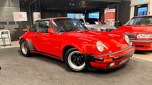 En fin Porsche årsmodell 1975. 