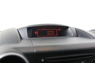Transportbil - Skåp Peugeot Partner 10 av 13