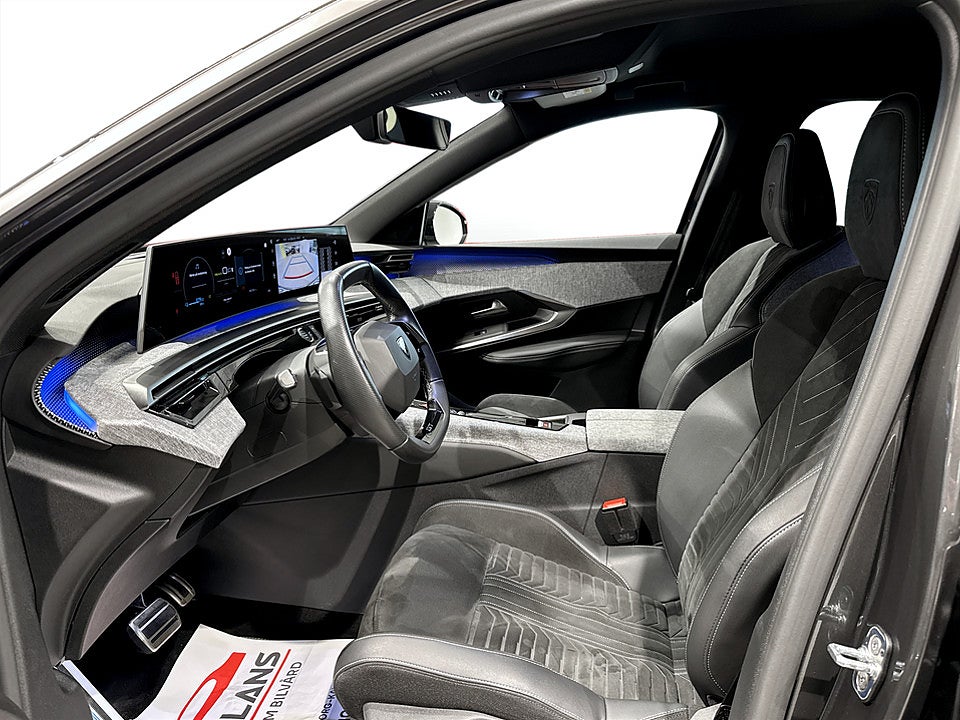 Bild på Peugeot e-3008 GT 73kWh - DEMO
