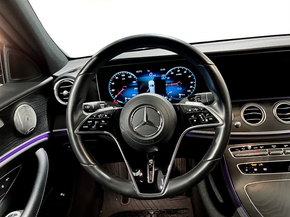 Bild på Mercedes-Benz E300 de 4MATIC AMG Line PHEV 306hk Aut B-KAMERA DRAG CARPLAY