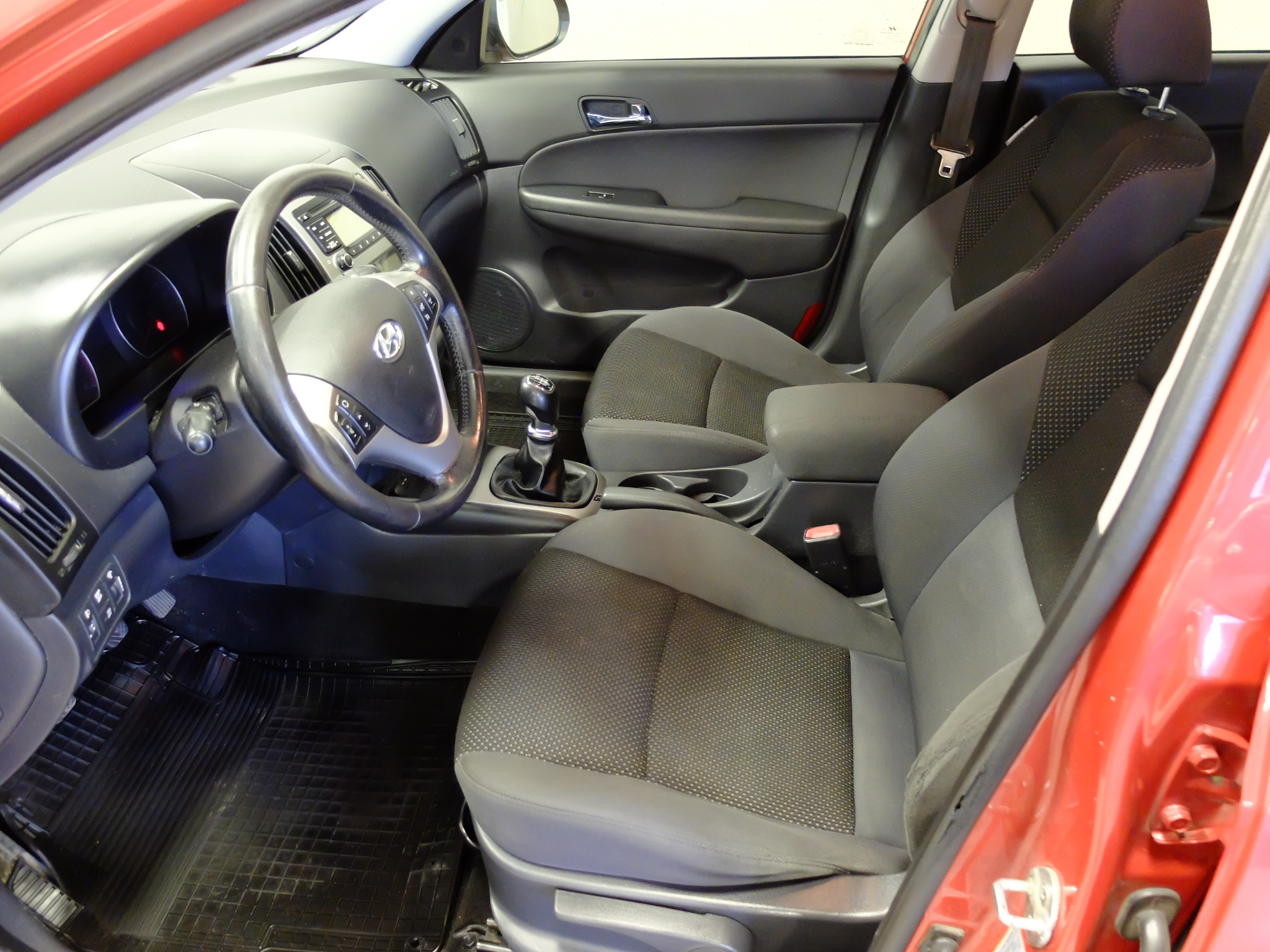 Hyundai i30 2011, bild 3/37