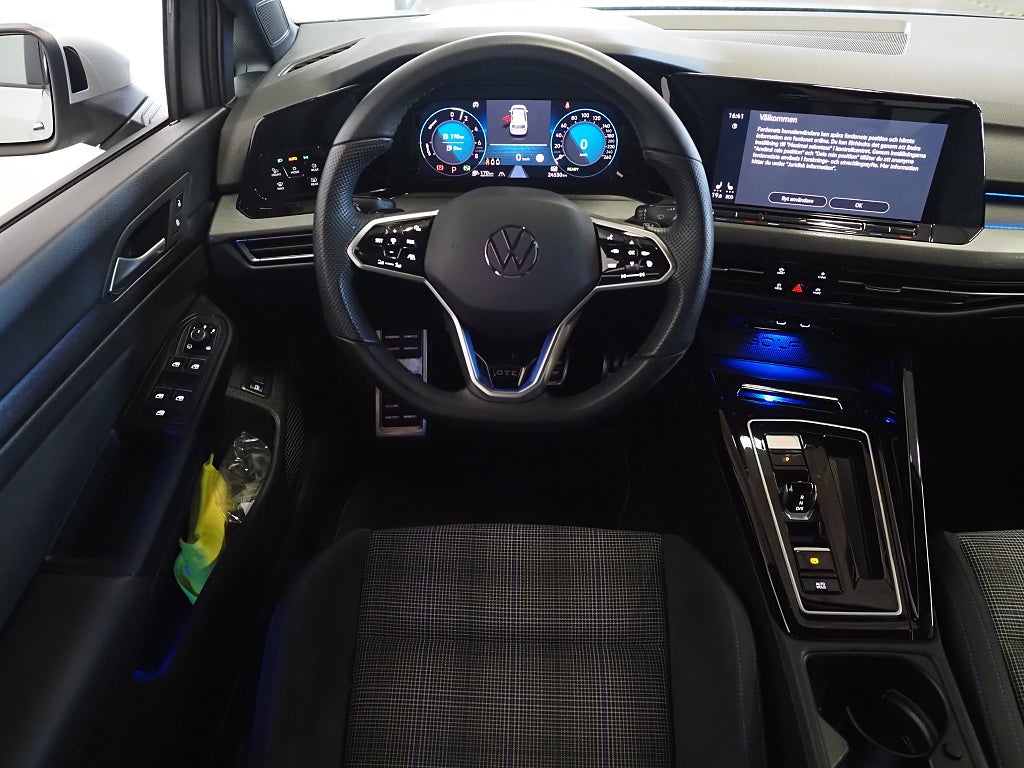 Volkswagen Golf GTE 1.4 TSI Plug-in 245hk Drag P-Värm Kamera Navi IQ 2023