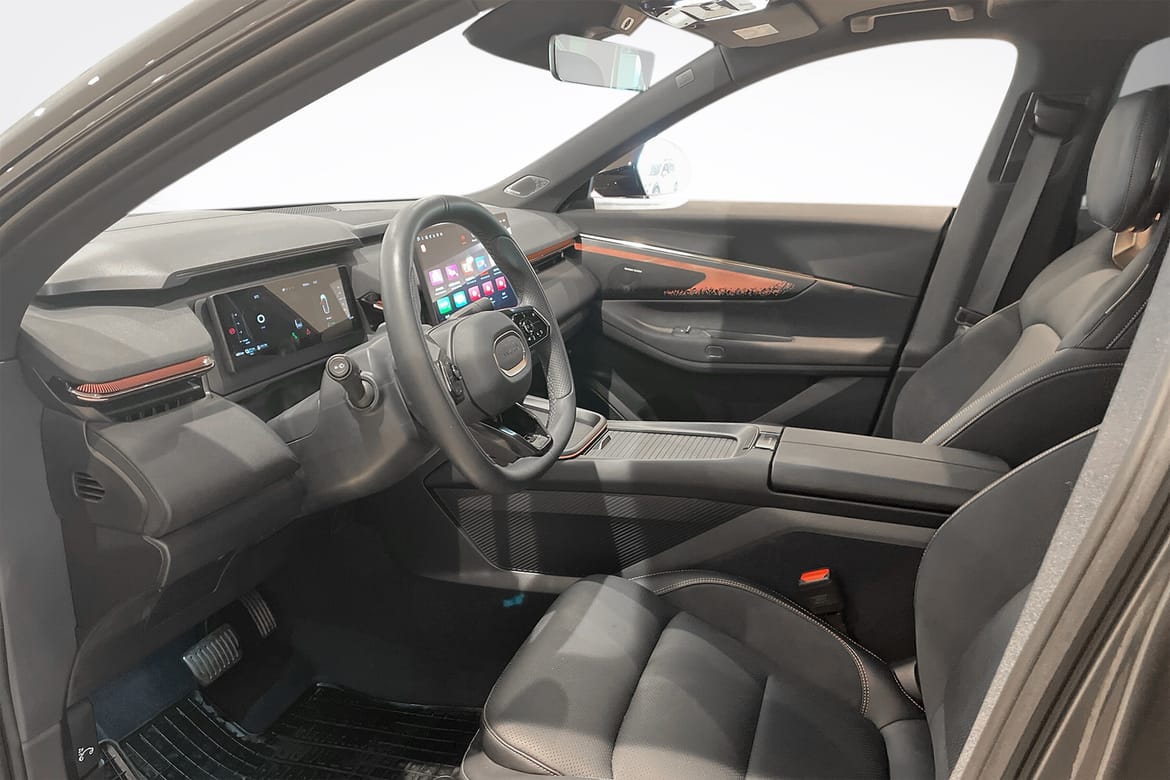 Lynk & Co 08 More PHEV 2025, bild 6/38