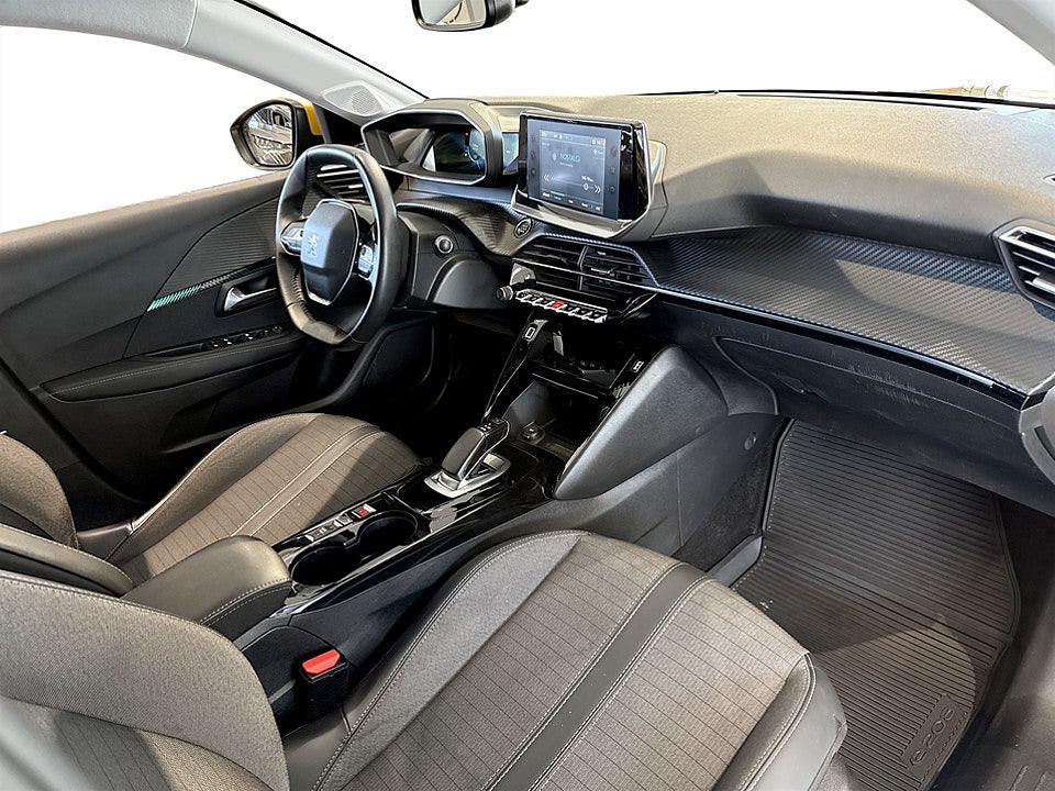 Bild på Peugeot E-208 Allure 50 kWh 136hk Aut B-KAMERA CARPLAY