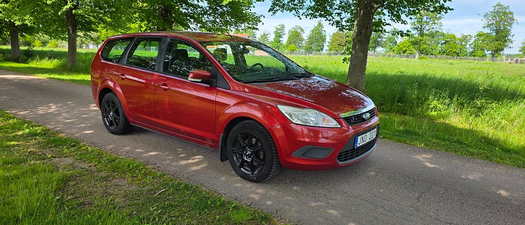 Ford Focus 1.8 Flexifuel Titanium Trend Svensksåld Ny servad  