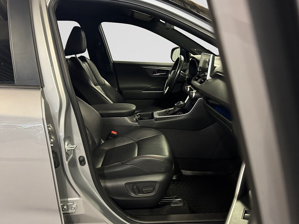 Toyota RAV4 Plug-in AWD Style Premium Dragkrok Adp-fart Navi Kamera bild 21