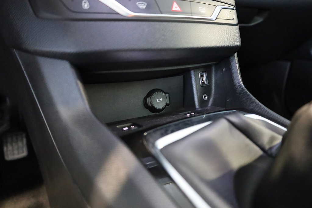 Peugeot 308 1,6 THP 125hk Active 5D Panorama Navi Blåtand 2013