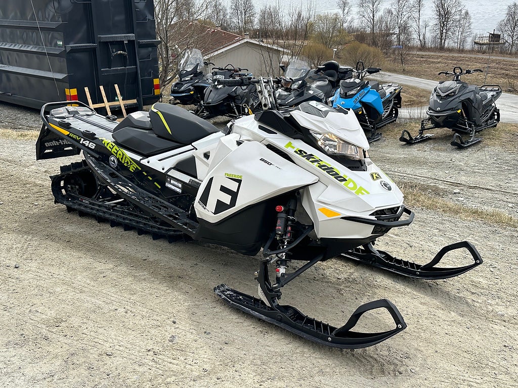 Ski-Doo Freeride 146"  850