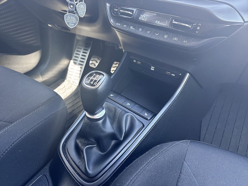 Bild på Hyundai Bayon Essential 1.2 MPI 84hk B-KAMERA 
