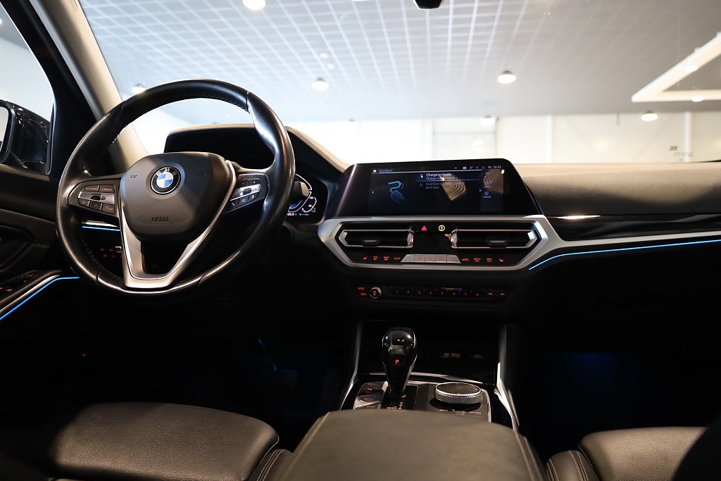 BMW 330e Sedan Steptronic Sport line H&K Navi Läder CarPlay 2020