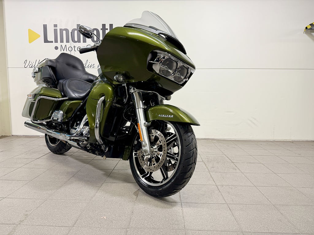 Harley-Davidson Road Glide Limited 114 
