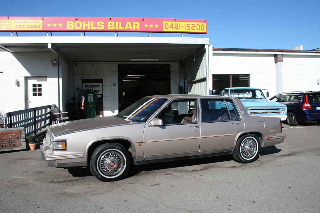 Cadillac De Ville Sedan ÖPPET HUS!