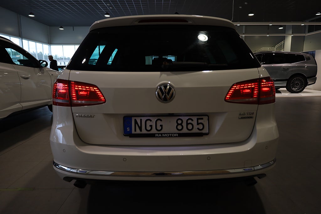 Volkswagen Passat 2.0 TDI AUT 4Motion R-line Drag Kamera Drag Läder 2013