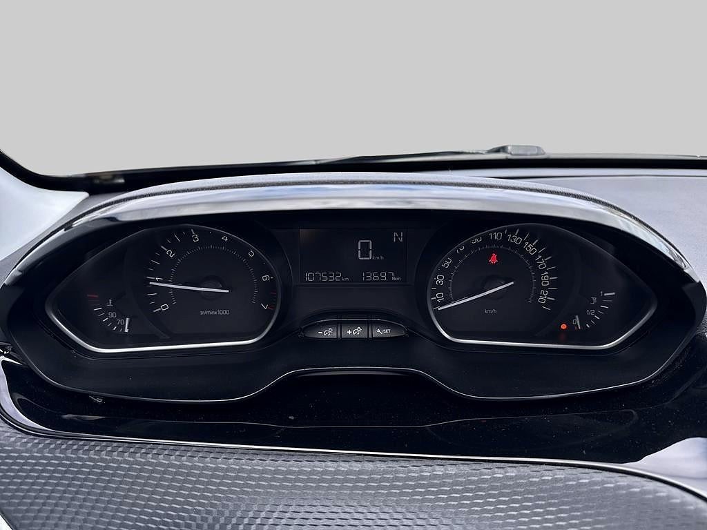 Peugeot 2008 2016 - miniatyr 11