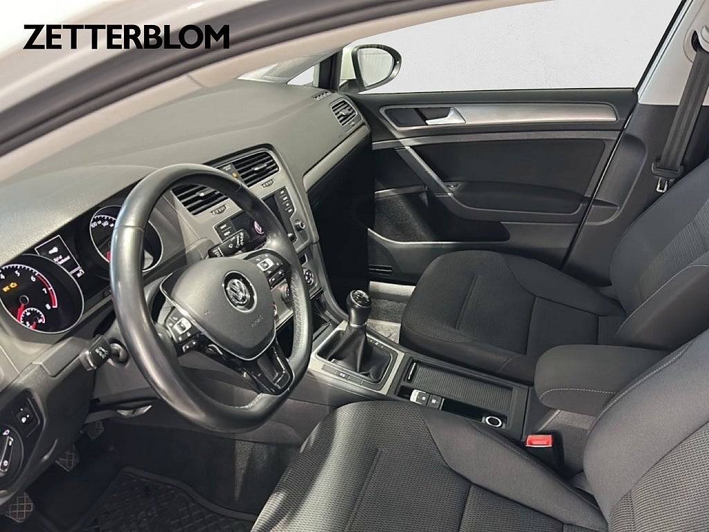 Halvkombi Volkswagen Golf 8 av 18