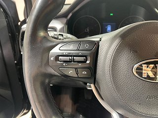 Halvkombi Kia Rio 15 av 25