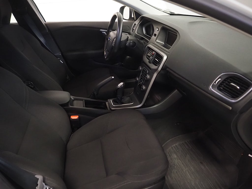 Volvo V40 T2 122hk Kinetic | Farthållare | Bluetooth | 2016