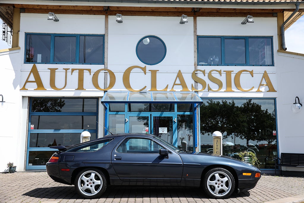 Porsche 928 S4