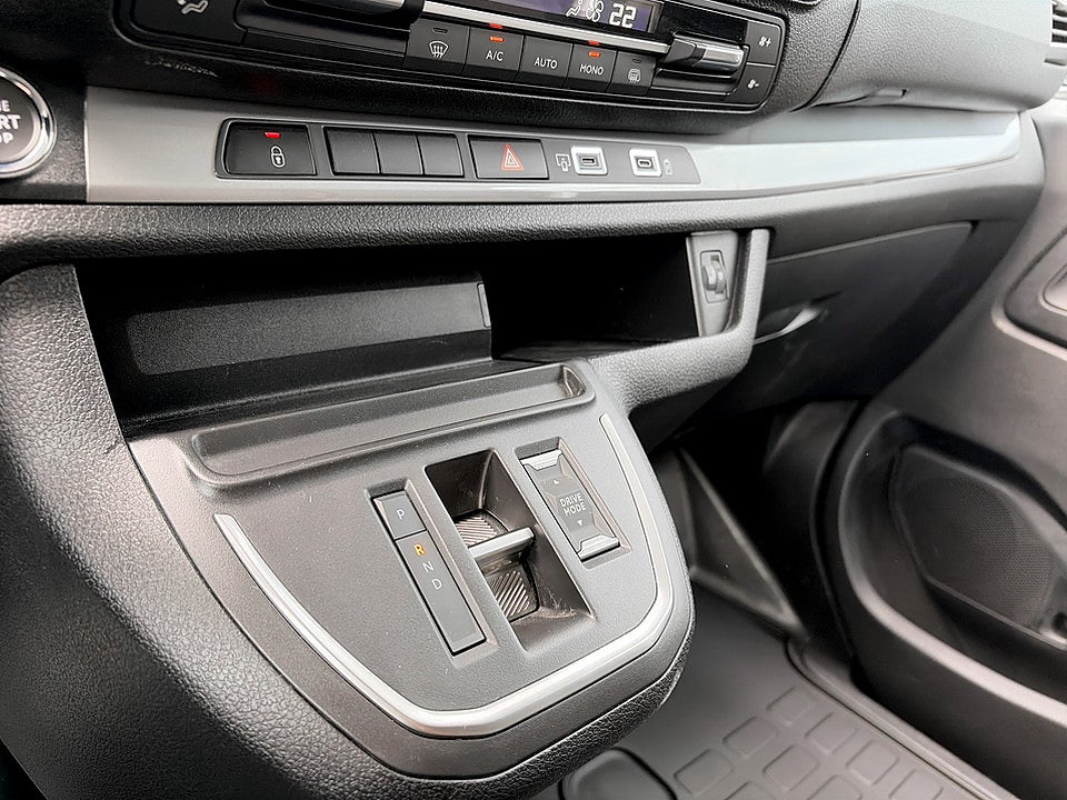 Bild på Peugeot Expert Plus 150hk Aut L3 - EDITION! SERVICE & V-HJUL INGÅR!
