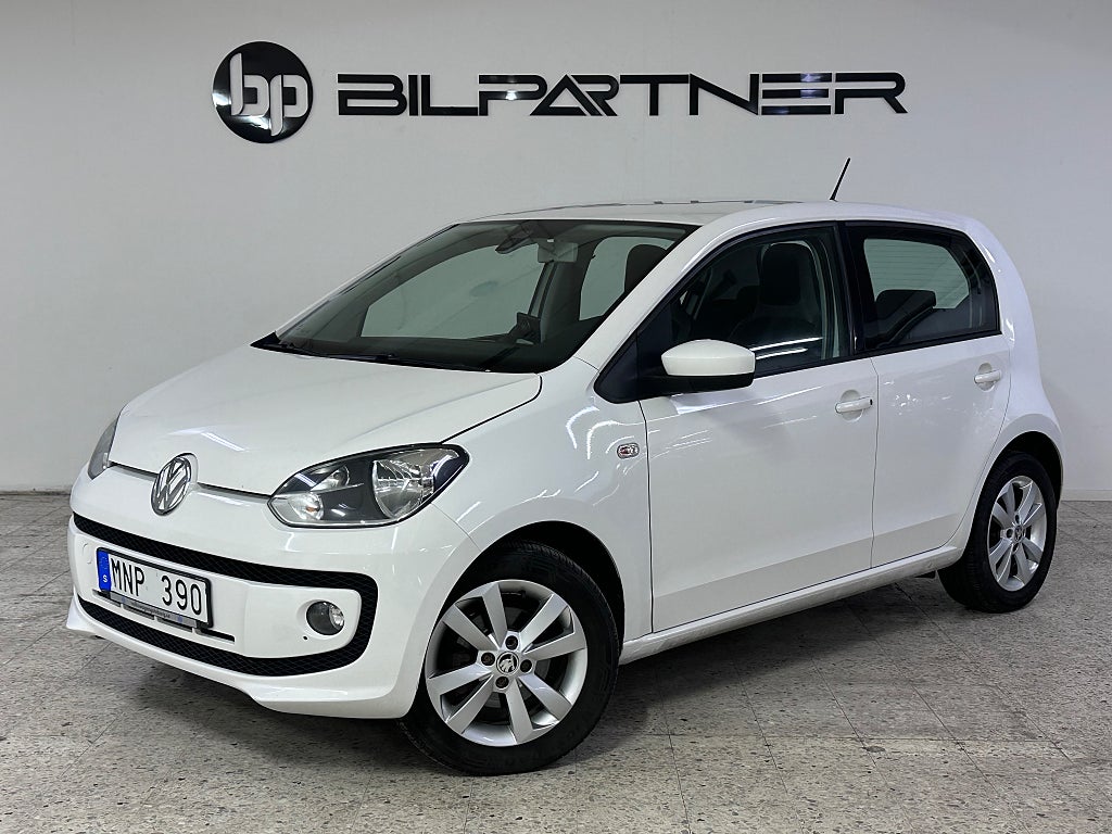 Volkswagen UP! 5-dörrar 1.0 MPI  | NAVI | NYSERVAD |13000mil
