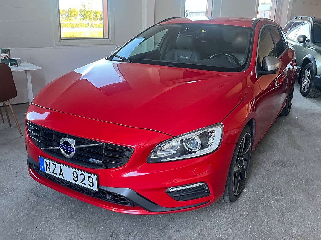 Volvo V60 D4 R-Design 163hk 1 Brukare Skinn Drag Värmare