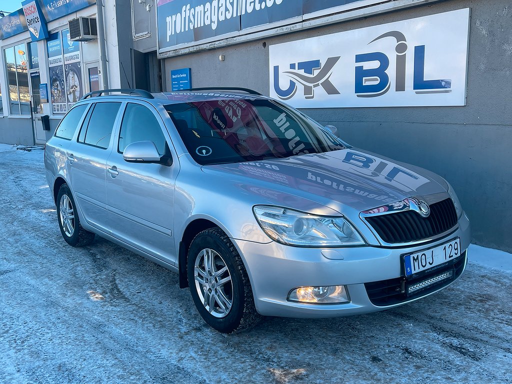 Skoda Octavia Kombi 1.4 TSI Elegance, Sport P-Sensor-6växlar